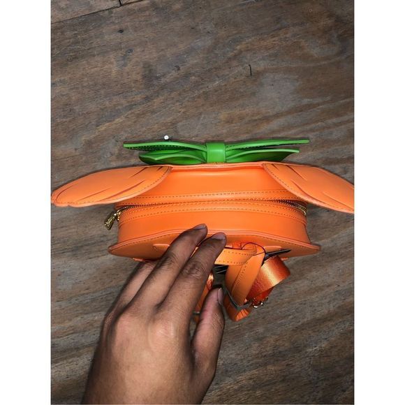 Loungefly NWT Disney Glow Face Minnie Pumpkin HALLOWEEN Backpack Purse - Picture 14 of 14